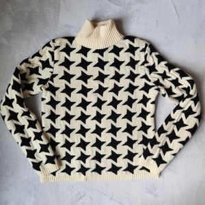 100% Lambs wool Vintage Academia Houndstooth Turtleneck Sweater, Size M